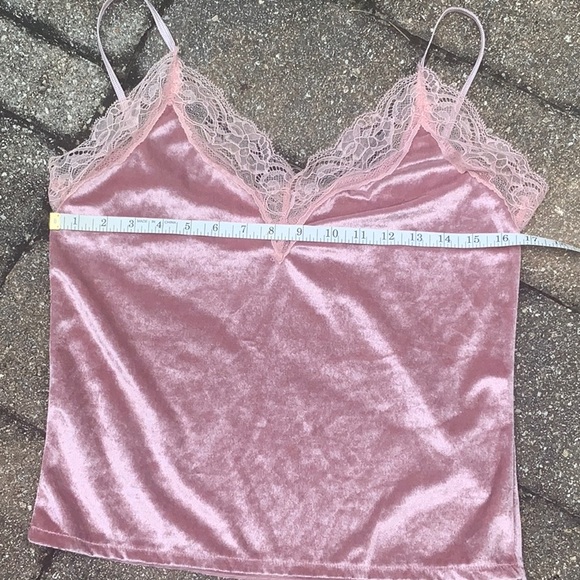 NWT LACE TRIMMED PINK VELVET CAMISOLE TOP, SIZE MEDIUM - Picture 3 of 5